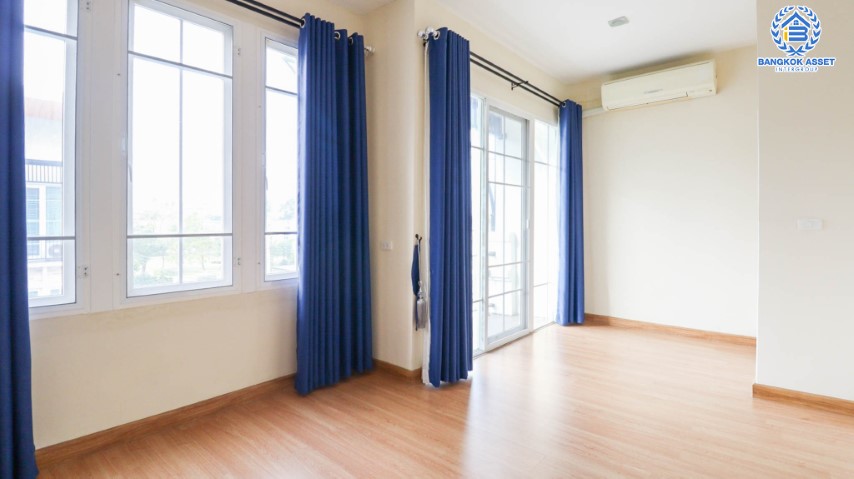 *****ทาวน์โฮมมือสองย่านนนทบุรี ม.โกลเด้นซิตี้ ปิ่นเกล้า-จรัญสนิทวงศ์ หลังมุม! เนื้อที่เกือบ 27 ตร.ว. ฟังก์ชัน 5 ห้องนอน 4 ห้องน้ำ 2 ที่จอดรถ บ้านสวยสภาพดี บนทำเลเชื่อมต่อถ.บางกรวย-ไทรน้อย,  ถ.ราชพฤกษ์, ถ.จรัญสนิทวงศ์ ใกล้รถไฟฟ้าสายสีแดง "สถานีบางบำหรุ" ราคาสุดคุ้ม!